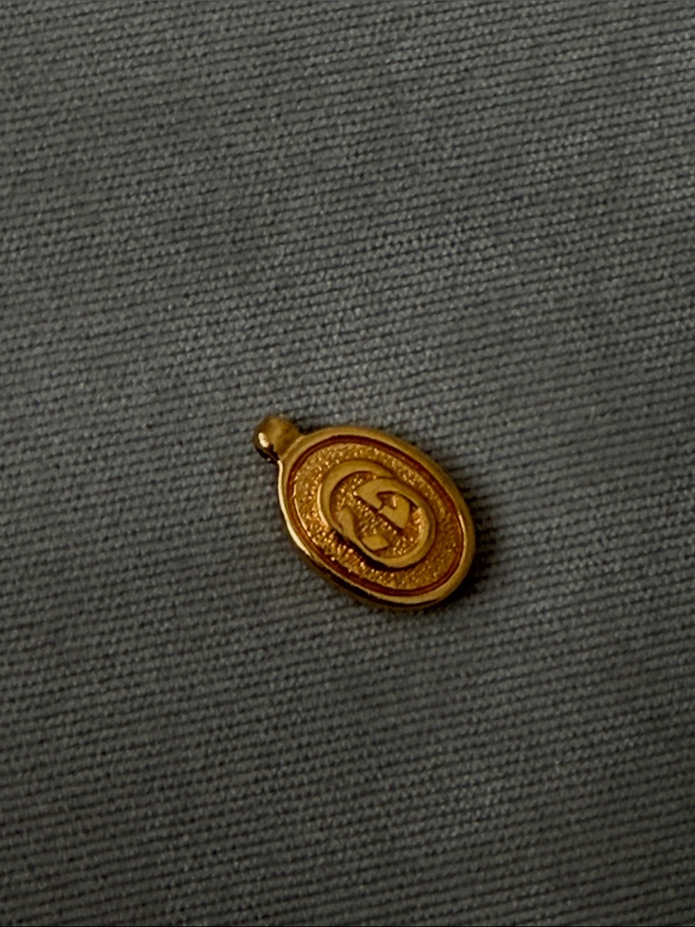 Gucci Gold Oval Logo Charm Pendant Zipper Pull
